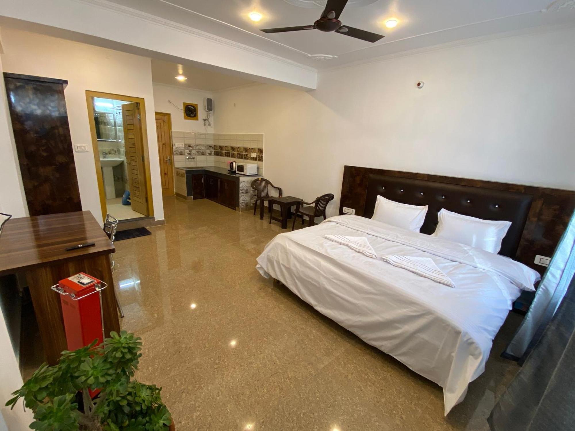 מקלוד גאנג' Redeem Cafe & Homestay מראה חיצוני תמונה
